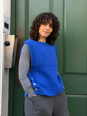 Side button knit vest -Blue-