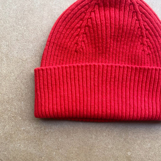 Beanie hat -chilli- By green grove wevers