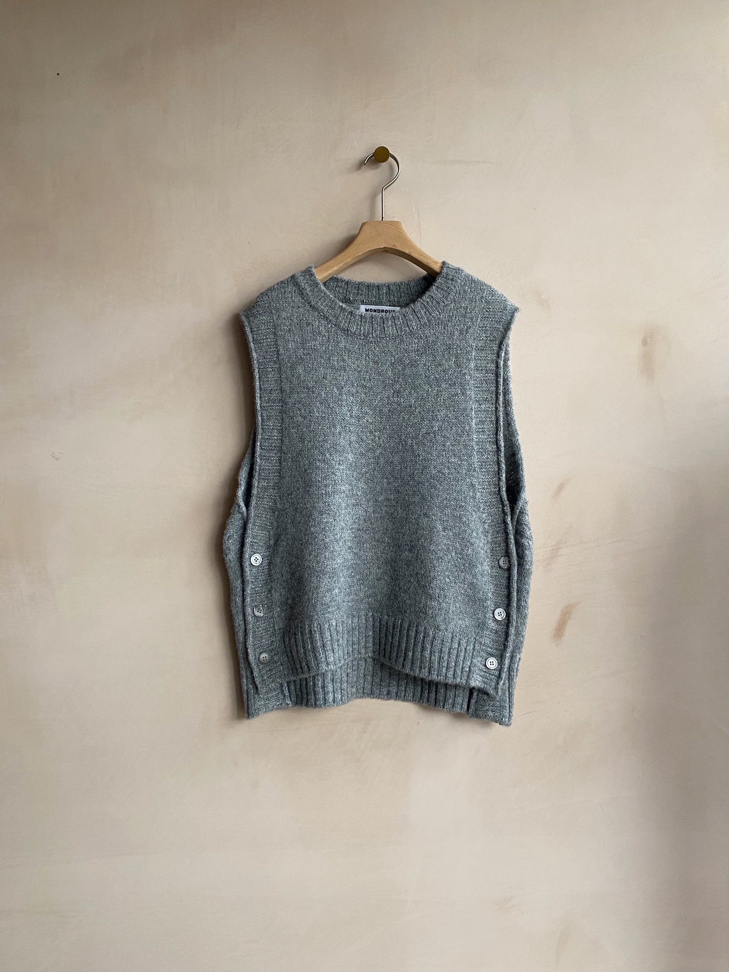 Side button knit vest -L.brown-