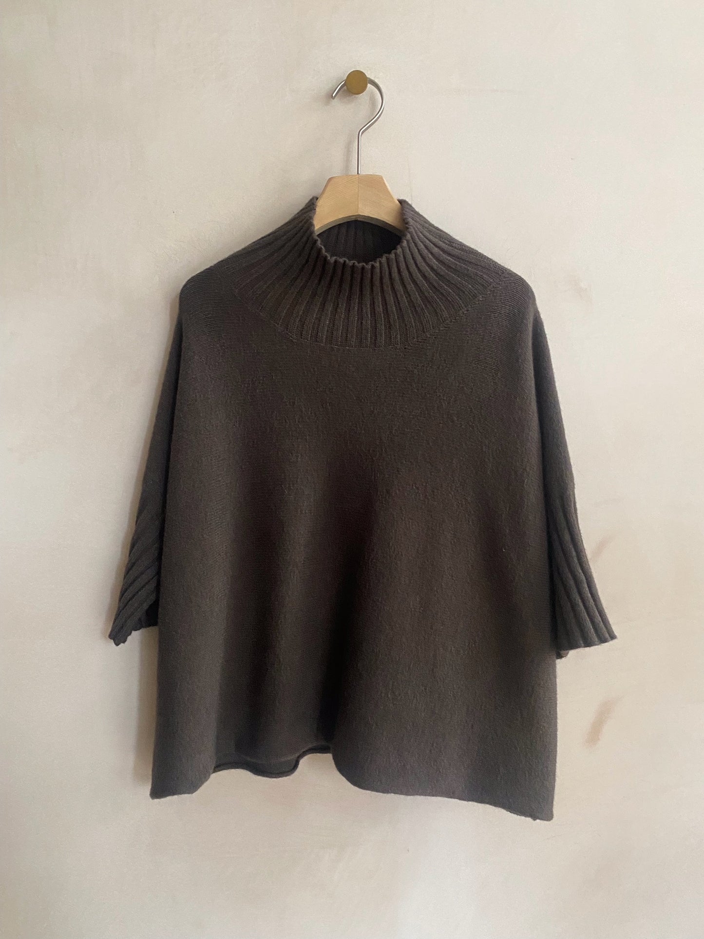 Polo neck h/S rib sleeve knit  -Brown-