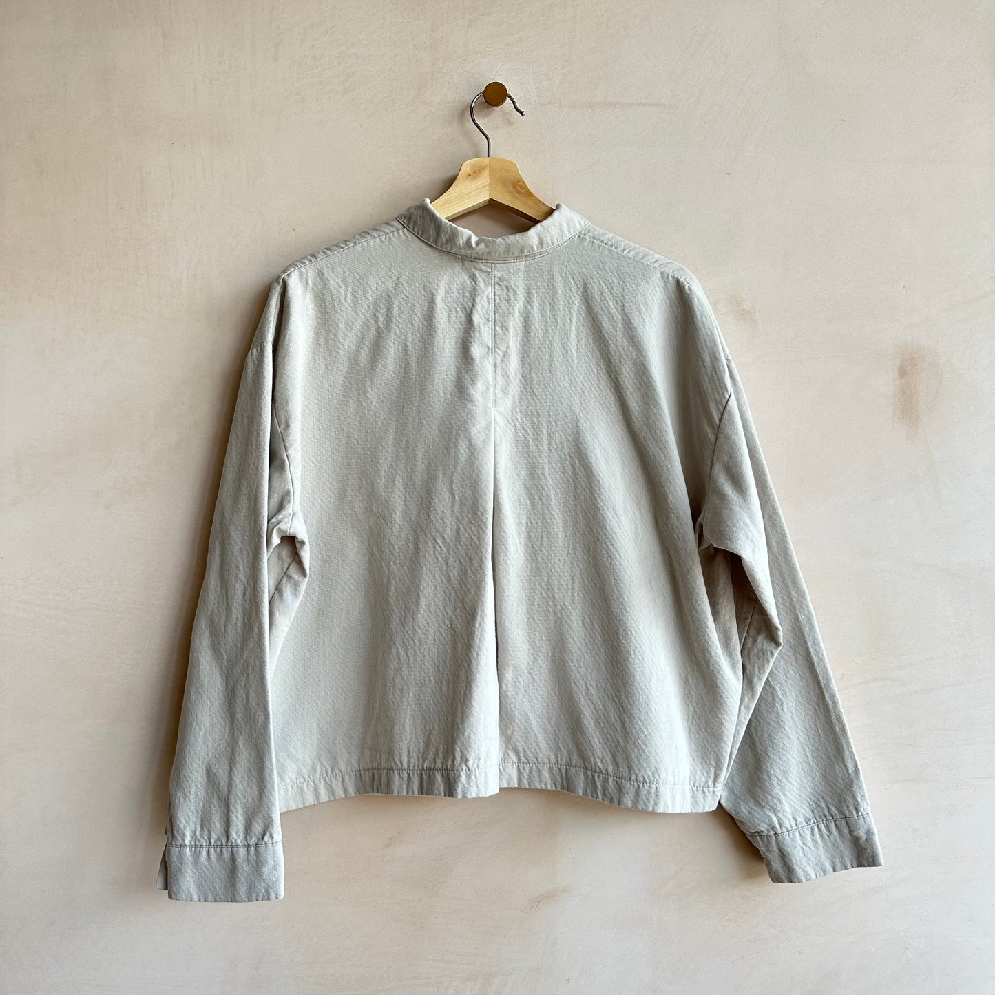 Front Two SQ pockets shirts -Beige-