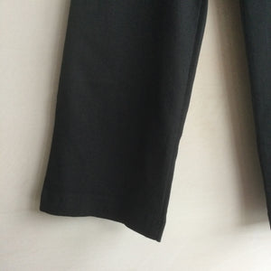 Double button front stretch trousers -Black-