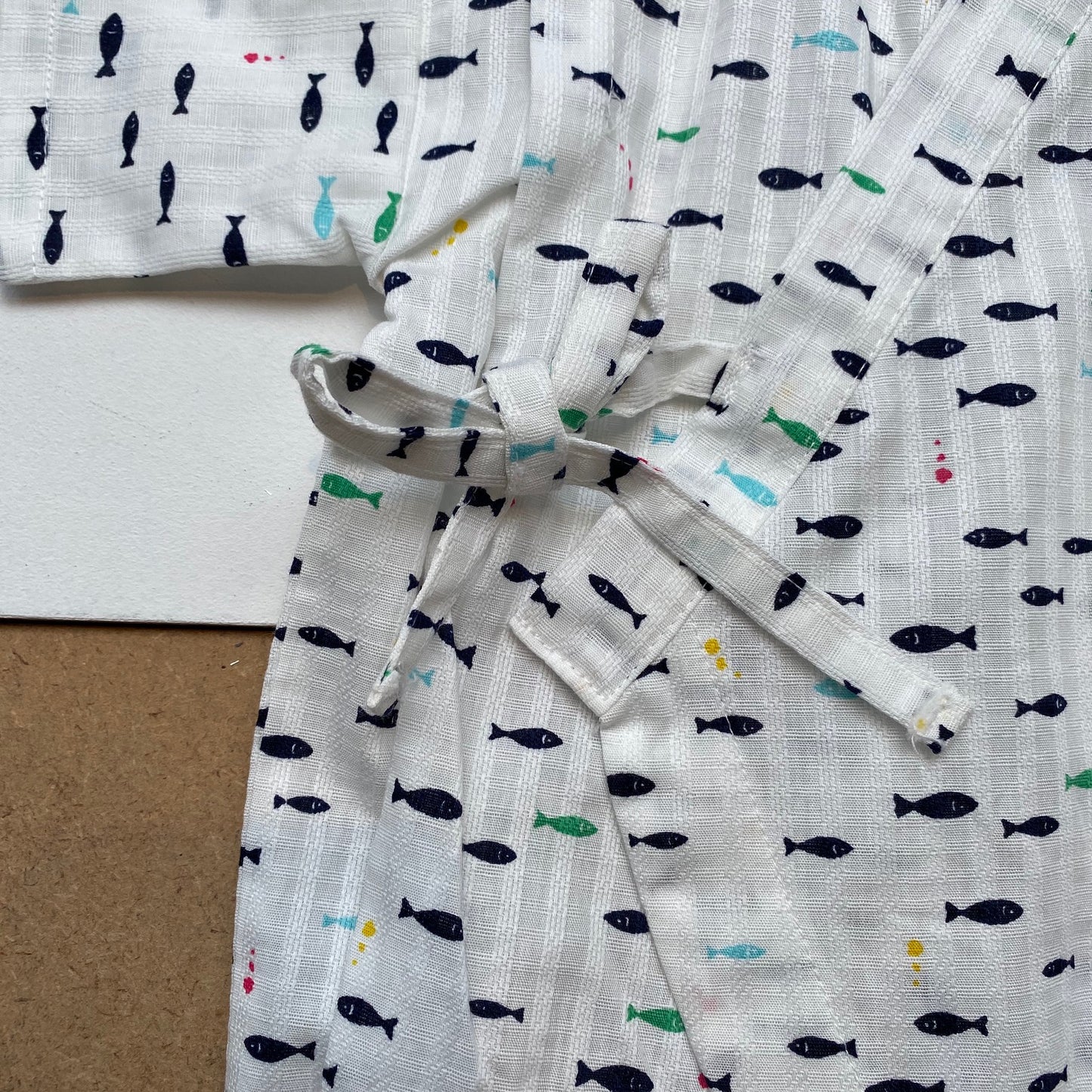 Kimono style baby wraparound bodysuit -fish white-