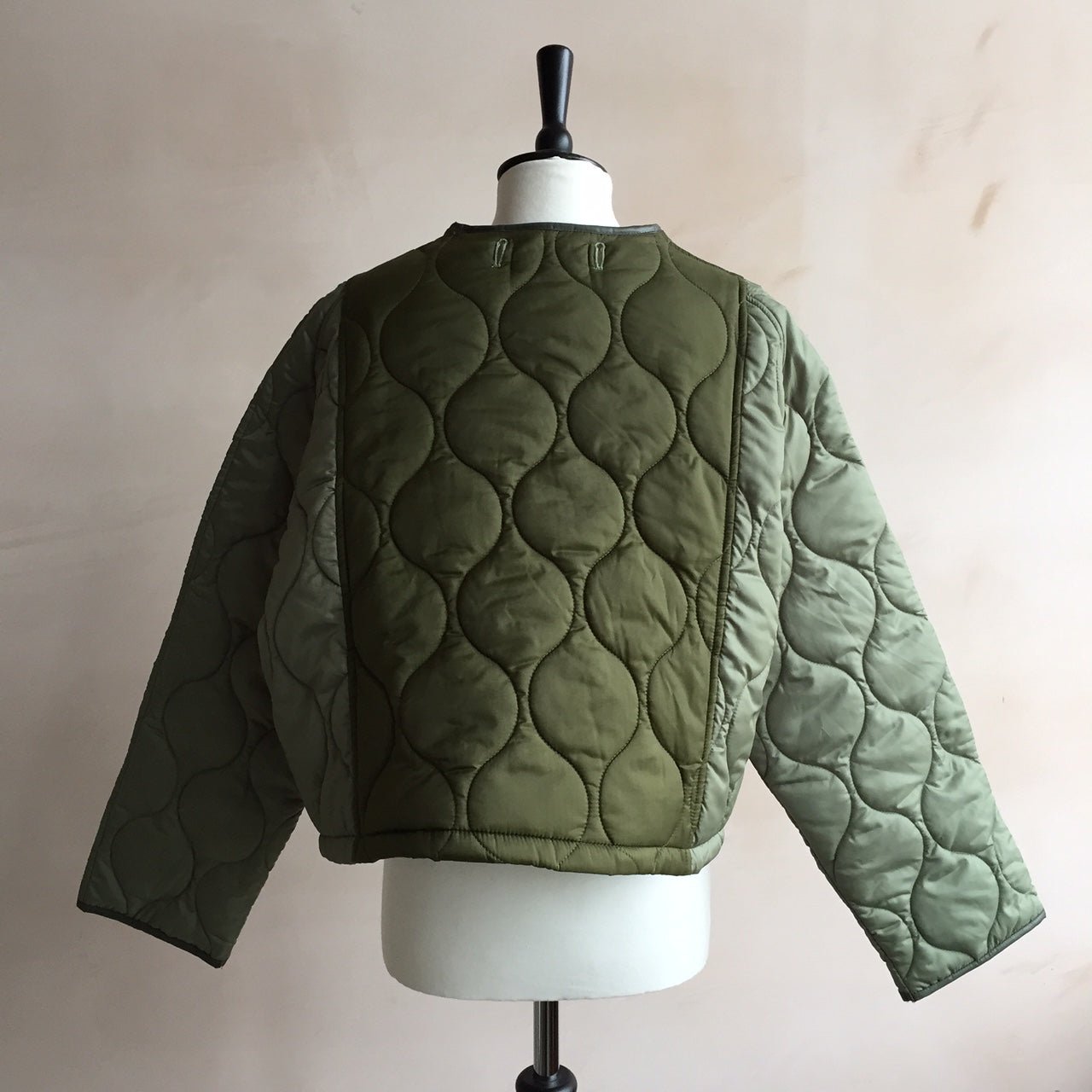 Quilting hood short JK with attached hood -Khaki- – Wondrous Theatre