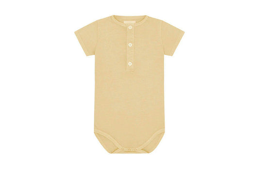 Vild SS HENLEY BODYSUIT ORG COTTON JERSEY -NATURAL SANDSTONE, MINERAL DYE-