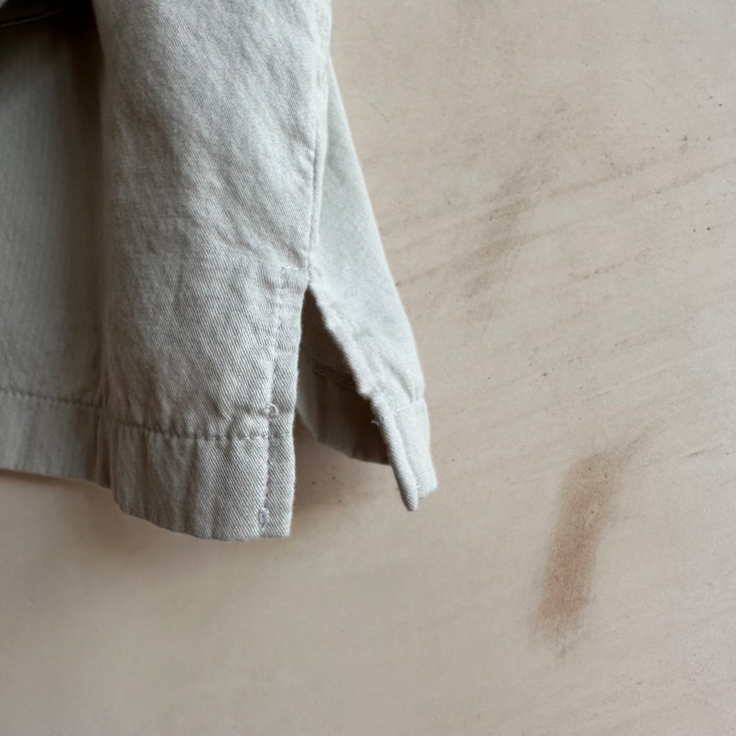 Front Two SQ pockets shirts -Beige-